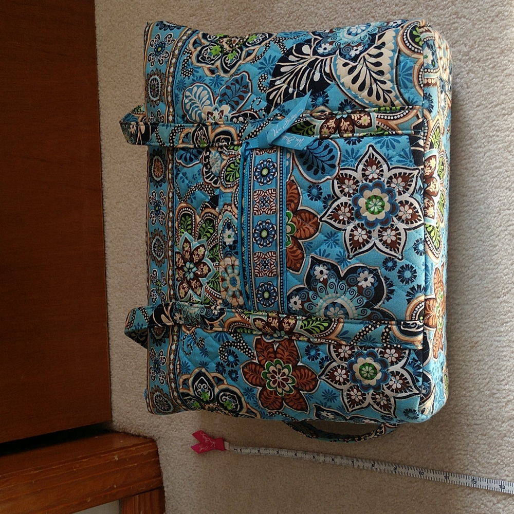 VB tote blue pattern 12"x 12" zip top
